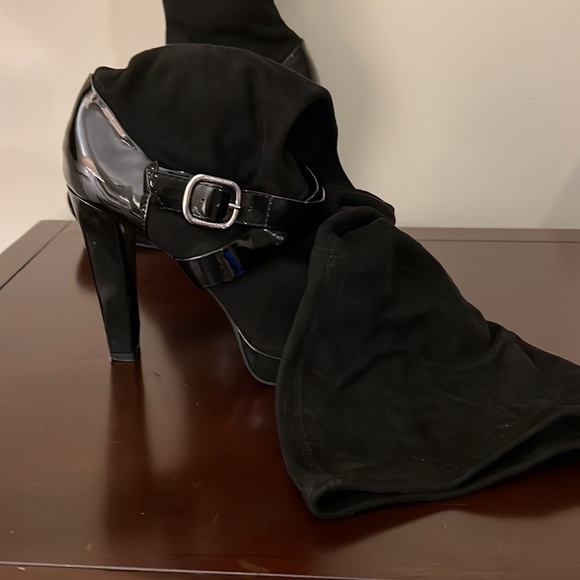 JLO - Picture 3 of 12